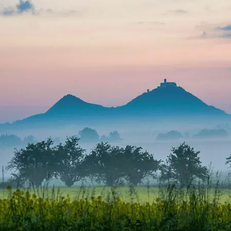 Kamenny Dum Bezdedice-machuv Kraj *