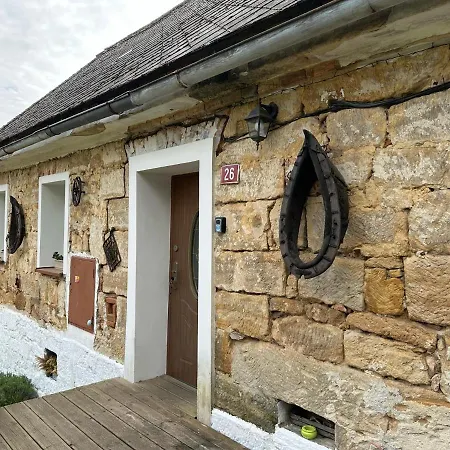 Kamenny Dum Bezdedice-machuv Kraj