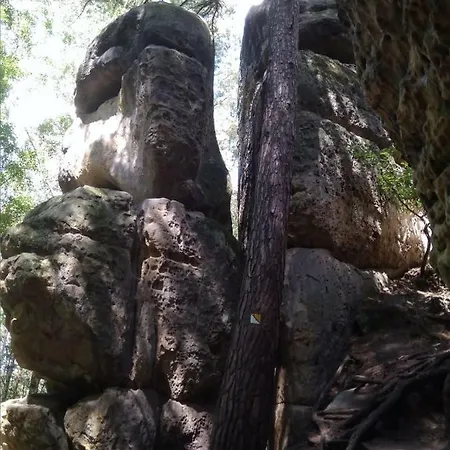 Kamenny Dum Bezdedice-machuv Kraj Bezdedice