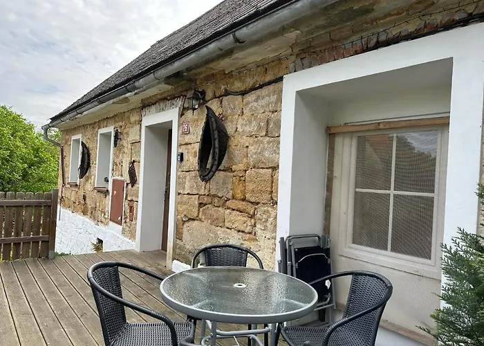 Kamenny Dum Bezdedice-machuv Kraj Vakantiehuis Bezdedice