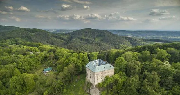 Kamenny Dum Bezdedice-machuv Kraj Bezdedice